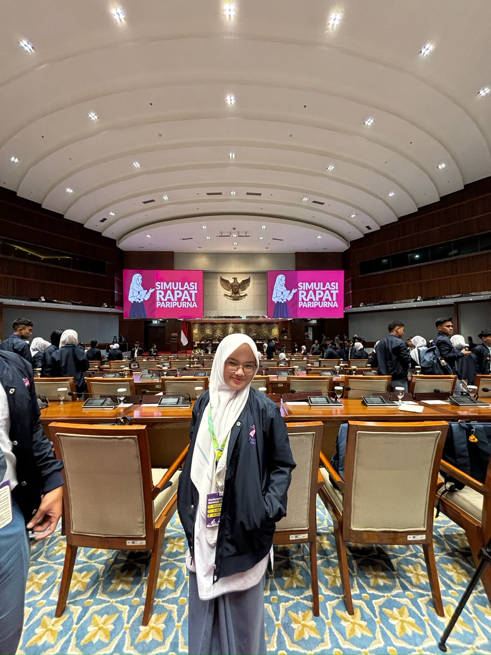 Simulasi rapat paripurna DPR RI